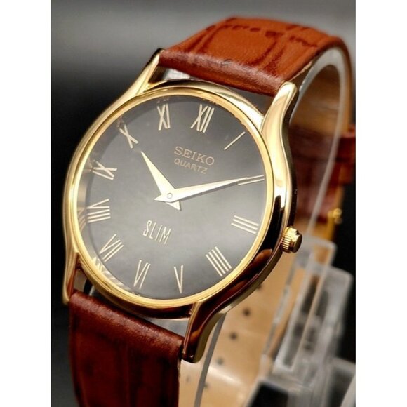 Vintage Style Seiko Quartz Mens Gold Watch & Brown accents W/ Leather Strap - Picture 2 of 5